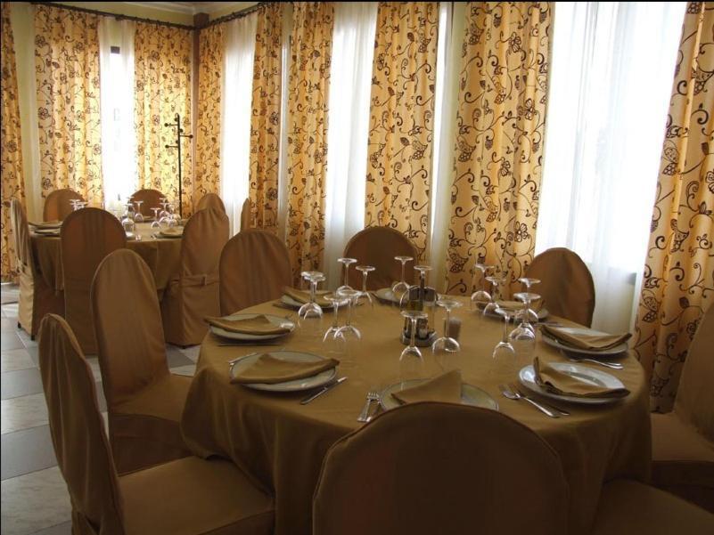 Hostal Parador De Los Galanes Manzanares Extérieur photo